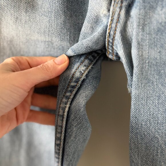 Levi's 505 Denim, Medium/Light Wash in Size 33x30 - Picture 3 of 11